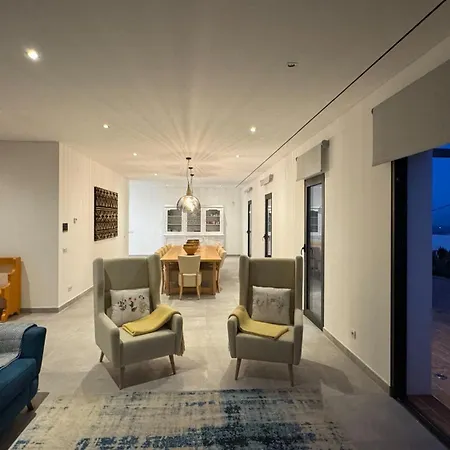 Casa Da Cotovia, Willa Loulé